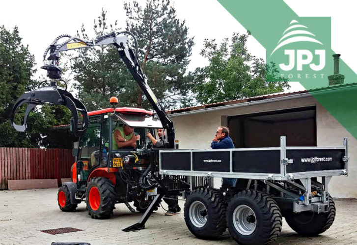 Malotraktor a vyvážacie vlek Vahva Jussi 2000+_320 s hydraulicky sklopnou korbou