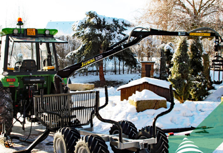 Malotraktor a vyvážačka Vahva Jussi 2000+_320