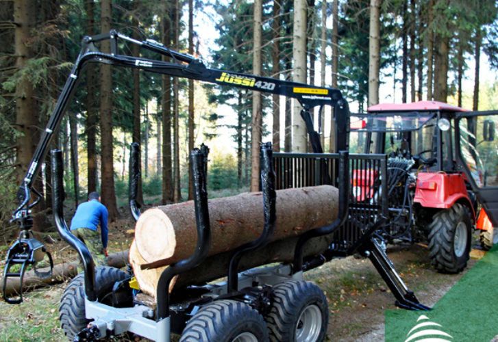 Vyvážačka Vahva Jussi 3000_420 a malotraktor Belarus