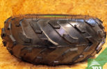 Detail pneu včetně disku 16x8-7